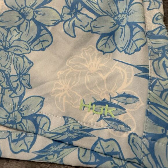 Huk Fishing Shorts Mens S Performance Swim Trunks Breathable Floral Pattern - Picture 3 of 7